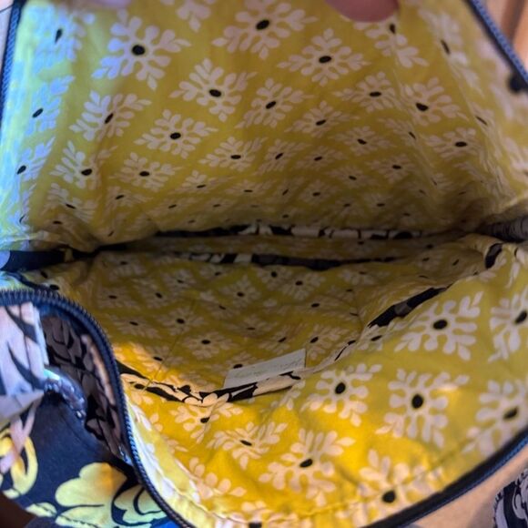 Vera Bradley Crossbody purse - Picture 3 of 3